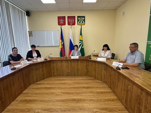 В Крымском районе проведено ежемесячное заседание